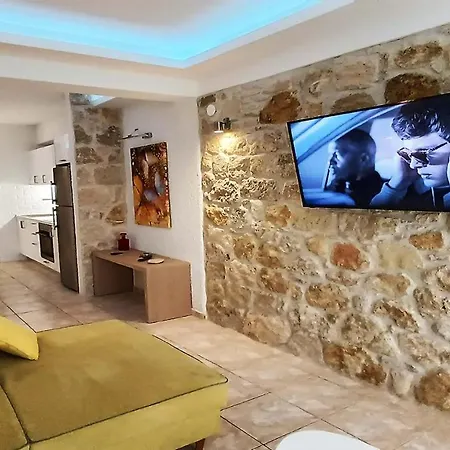 Xenius Zeus Luxury Suites In Nea Flogita * フロギタ