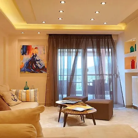 Xenius Zeus Luxury Suites In Nea Flogita アパート フロギタ