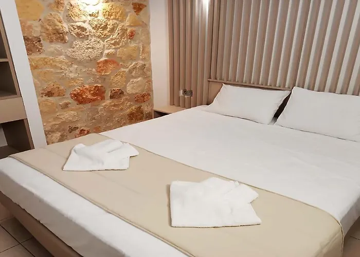Xenius Zeus Luxury Suites In Nea Flogita アパート フロギタ