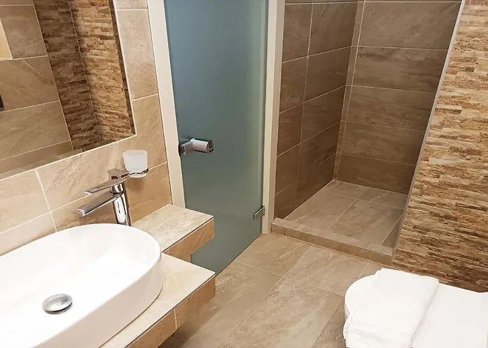 Xenius Zeus Luxury Suites In Nea Flogita フロギタ