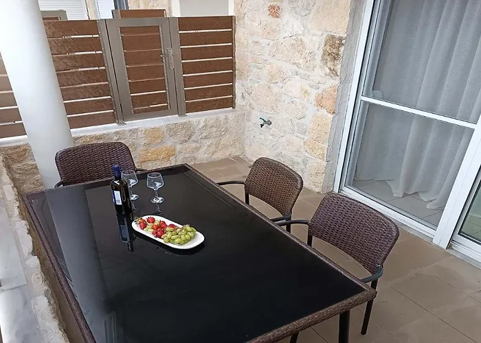 アパート Xenius Zeus Luxury Suites In Nea Flogita *