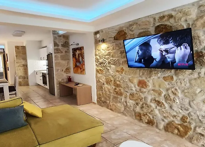 Xenius Zeus Luxury Suites In Nea Flogita * フロギタ