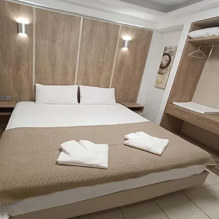 Xenius Zeus Luxury In Nea *