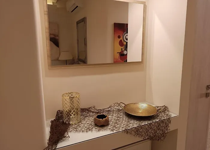 Xenius Zeus Luxury Suites In Nea Flogita *