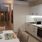 Xenius Zeus Luxury In Nea Appartement