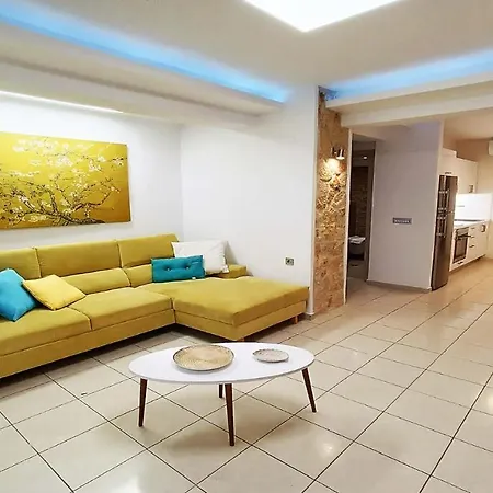 Xenius Zeus Luxury In Nea