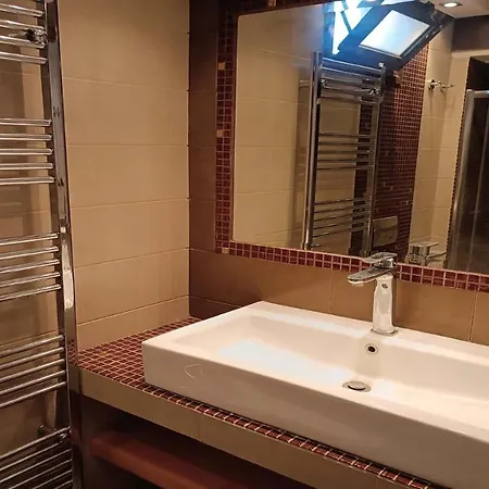 Xenius Zeus Luxury In Nea * פלוגיטה