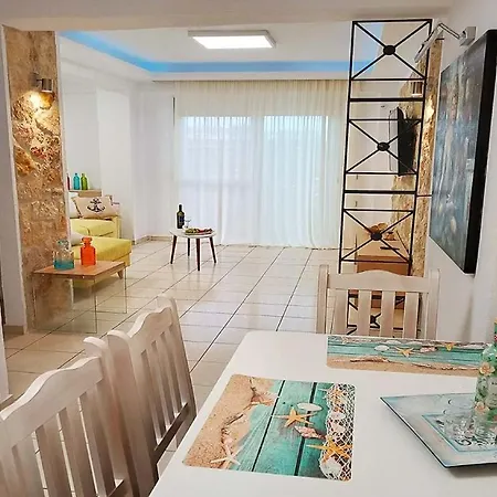 Xenius Zeus Luxury In Nea דירה *
