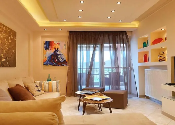 Xenius Zeus Luxury In Nea דירה פלוגיטה
