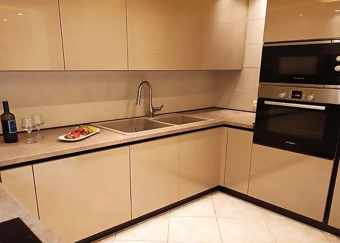 Xenius Zeus Luxury In Nea פלוגיטה