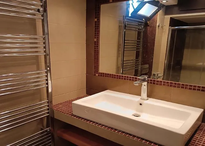 Xenius Zeus Luxury In Nea * פלוגיטה