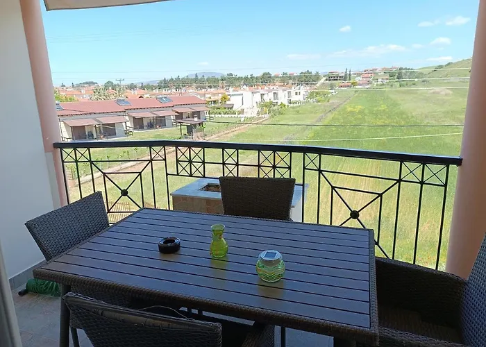 Xenius Zeus Luxury In Nea פלוגיטה