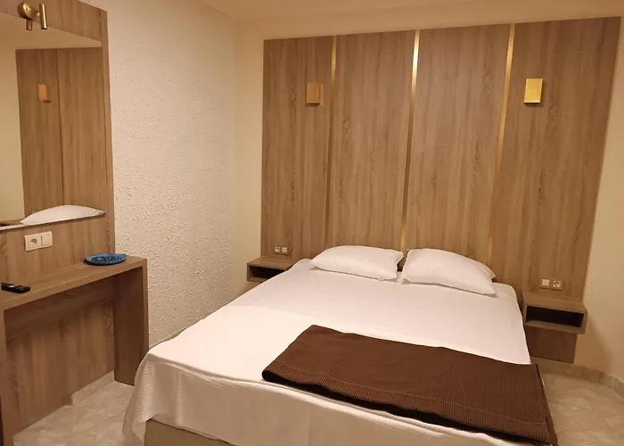 Xenius Zeus Luxury In Nea